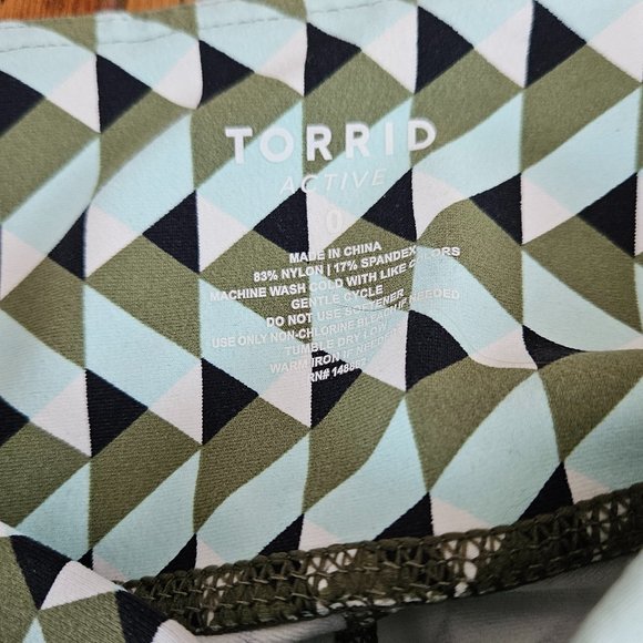 TORRID -ACTIVE CORE LEGGING WITH SIDE POCKET - Olivine Anya Geo - SZ 0/M - Picture 7 of 8